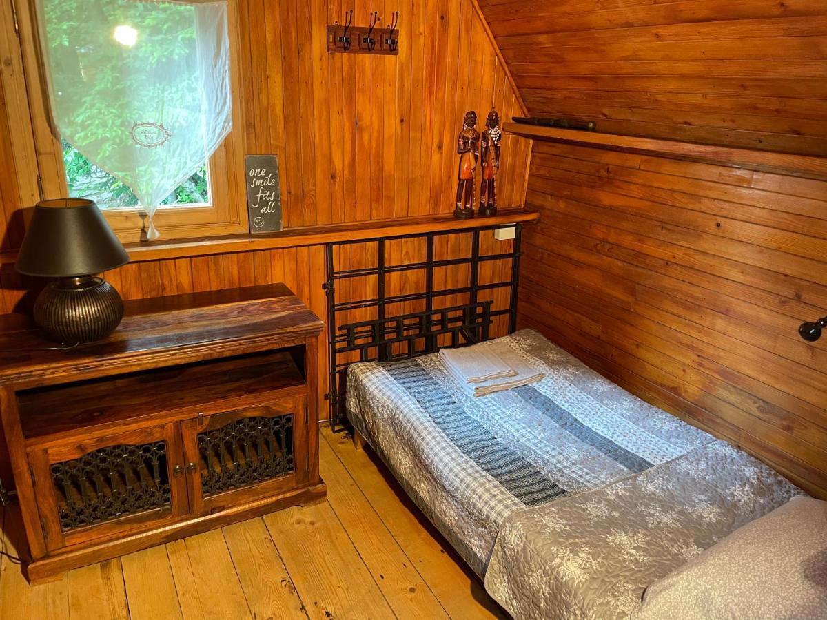 Roznow Domek Pod Zamkiem Buitenkant foto